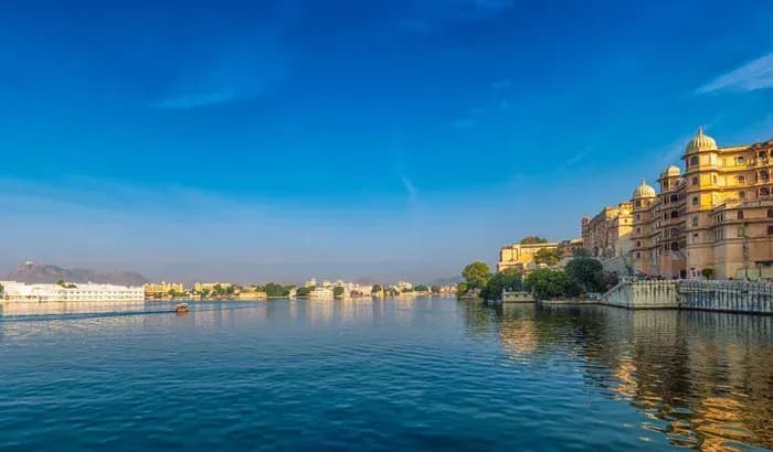 Udaipur (City of Lakes)