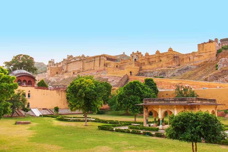 4-Day Jaipur, Ajmer & Pushkar Tour – A Perfect Blend of Royalty, Spirituality & Culture