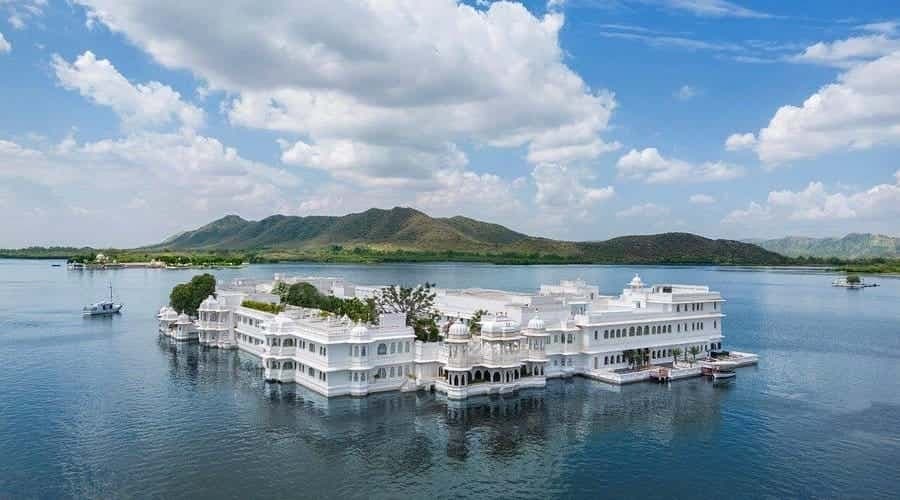 Udaipur (City of Lakes)