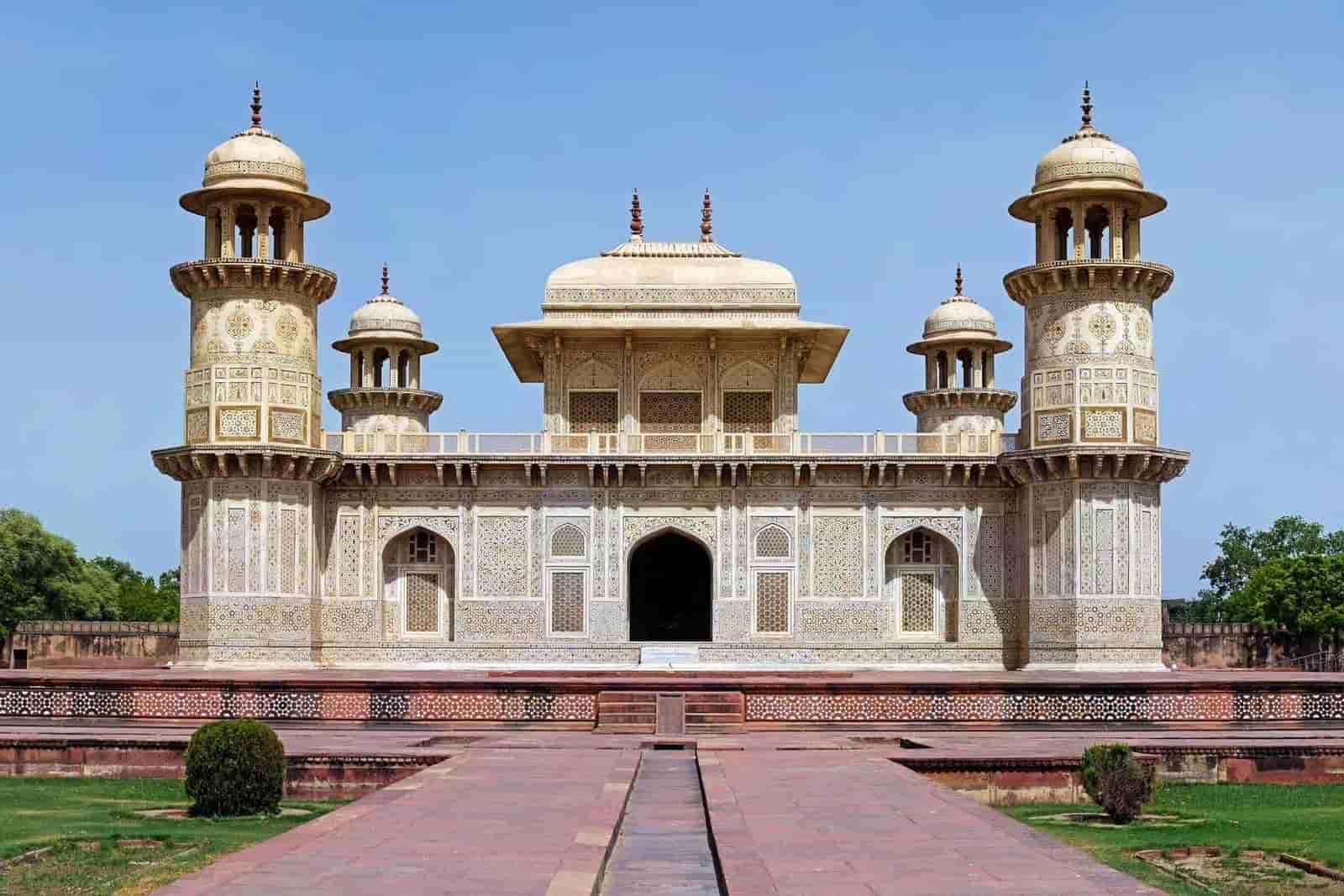 Ahmedabad, Udaipur, Jodhpur, Jaisalmer, Bikaner, Jaipur, Agra